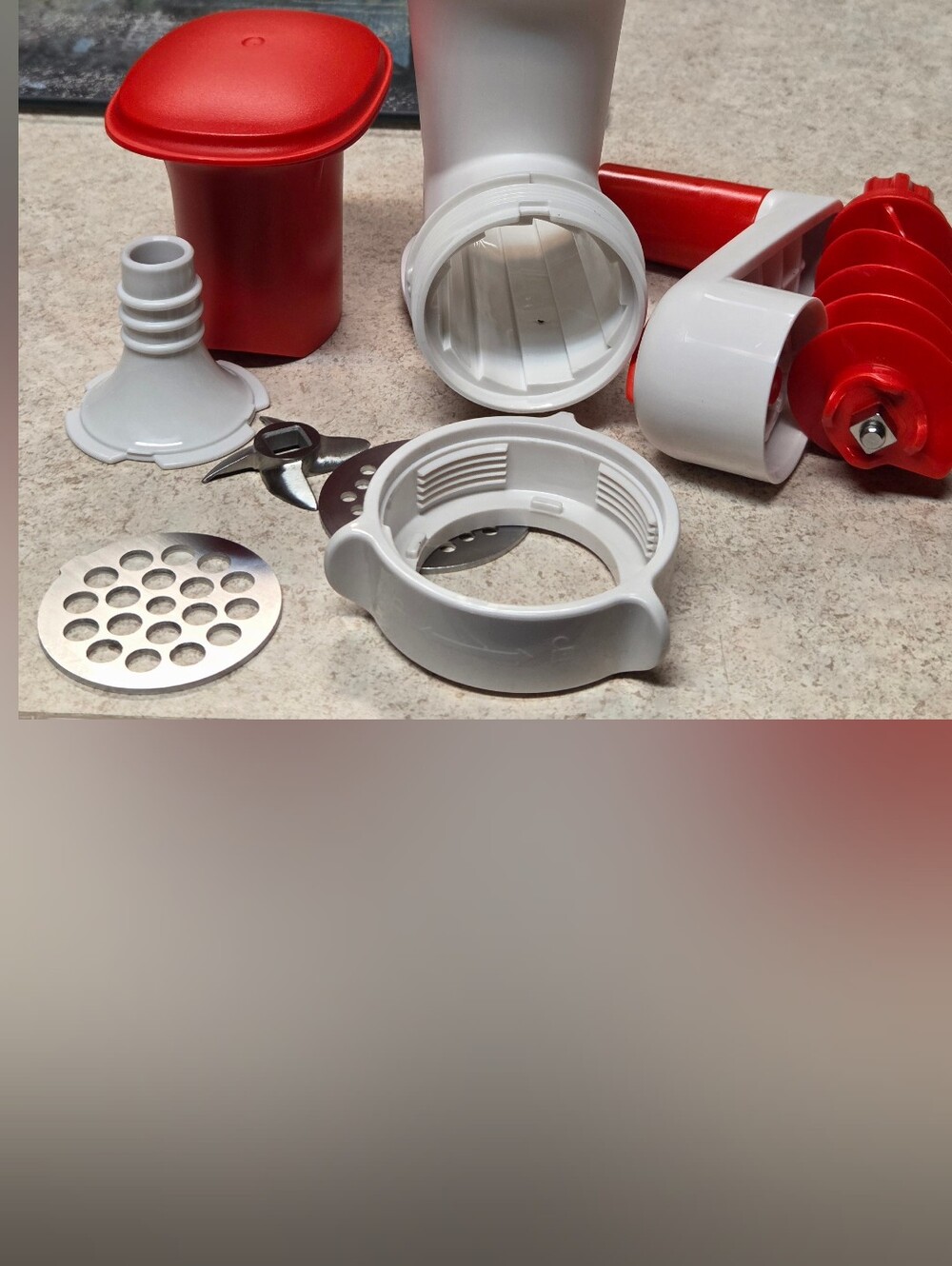 TUPPERWARE MEAT MINCER ATTCH FOR BASE